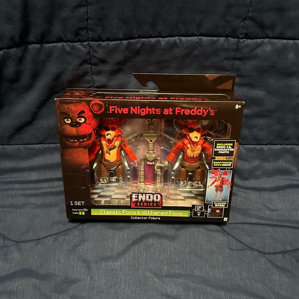 SOLD - Five Nights At Freddy’s Endo Series Classic Foxy & Withered Foxy Jazwares